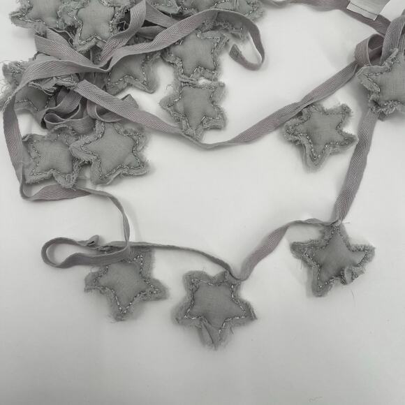 LAND OF NOD Star Garland Raw Fabric Hem Silver Gray Holiday Christmas New Years - Picture 7 of 11